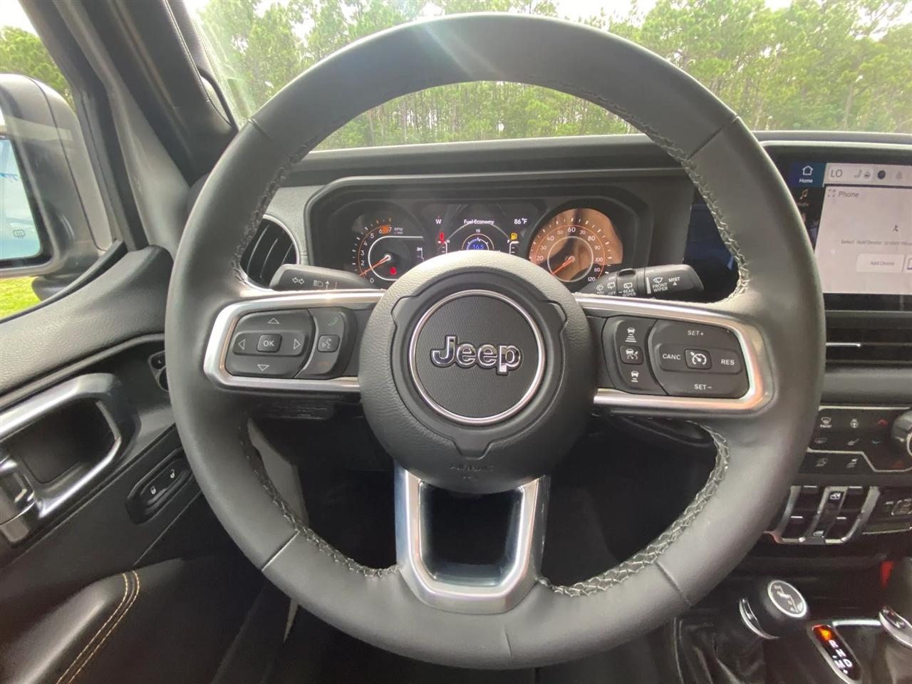 Jeep Wrangler Sahara 2025