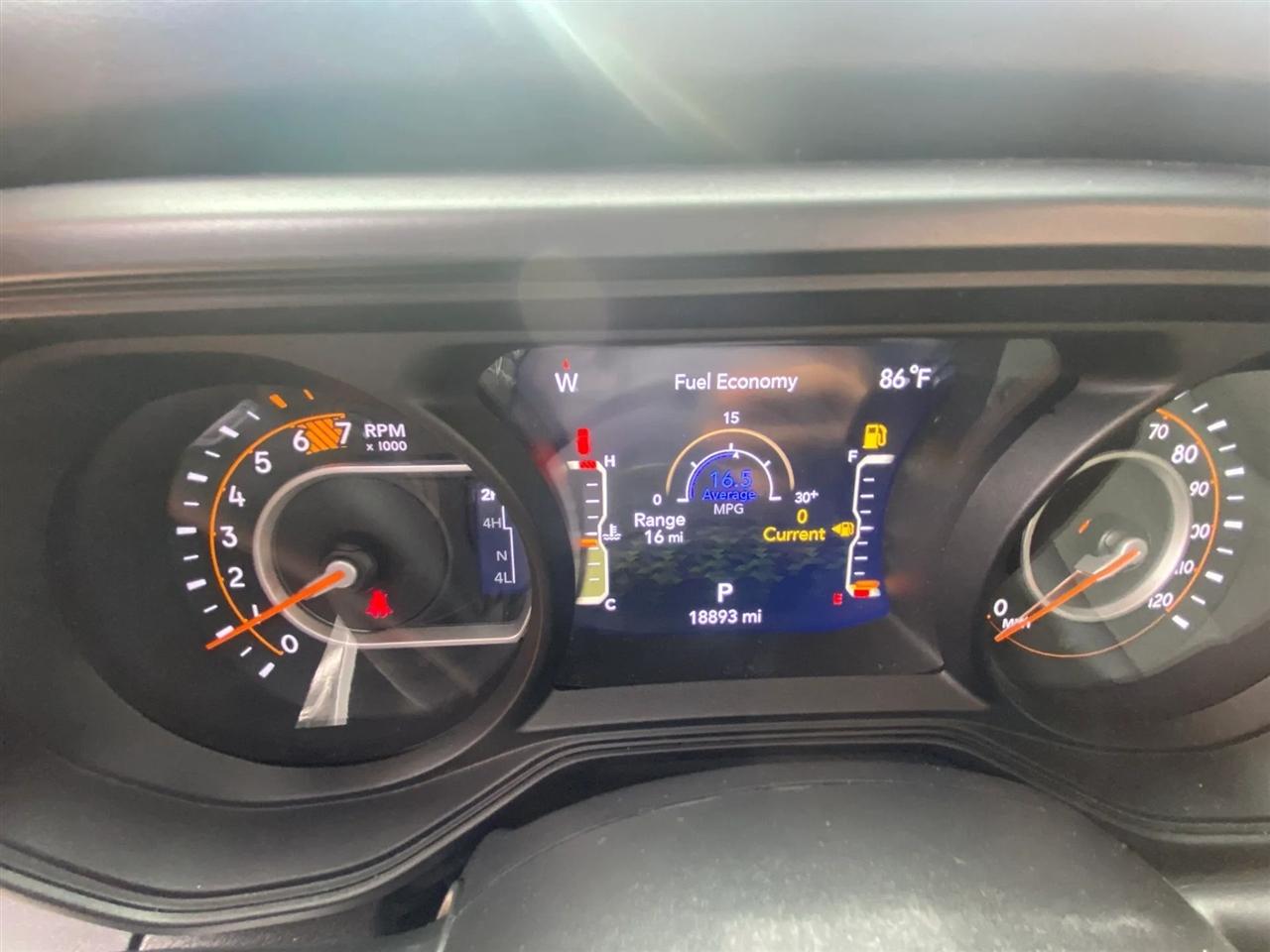 Jeep Wrangler Sahara 2025