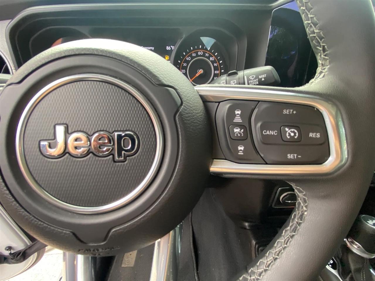 Jeep Wrangler Sahara 2025