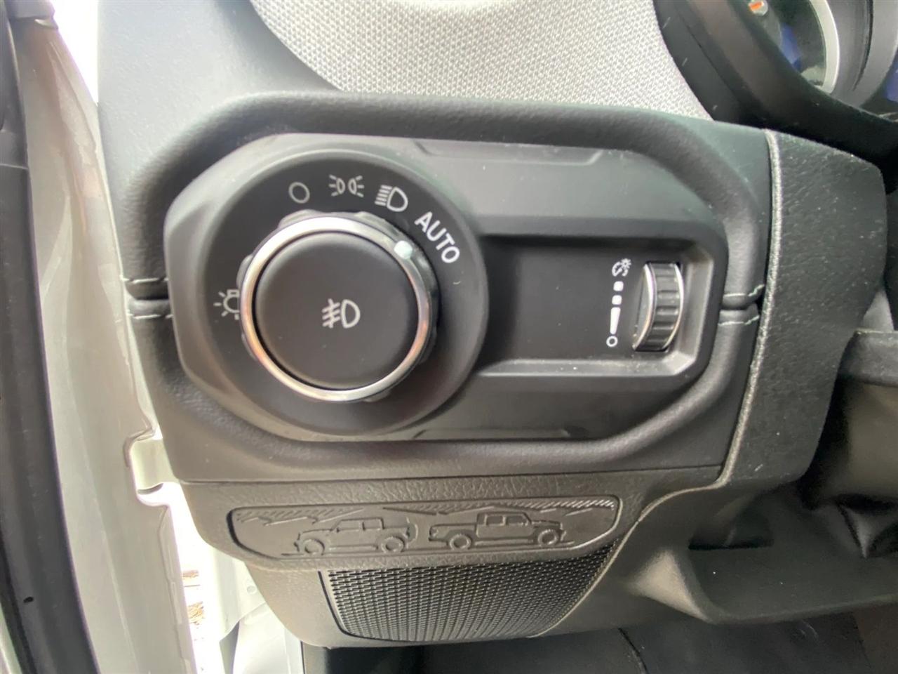 Jeep Wrangler Sahara 2025