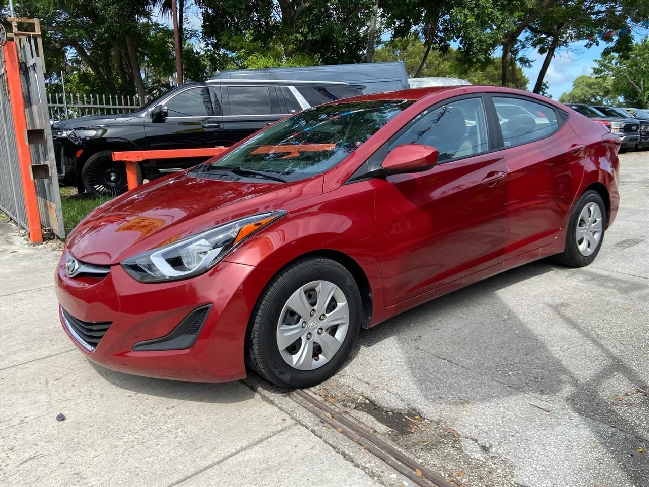 Hyundai Elantra SE 6AT 2016