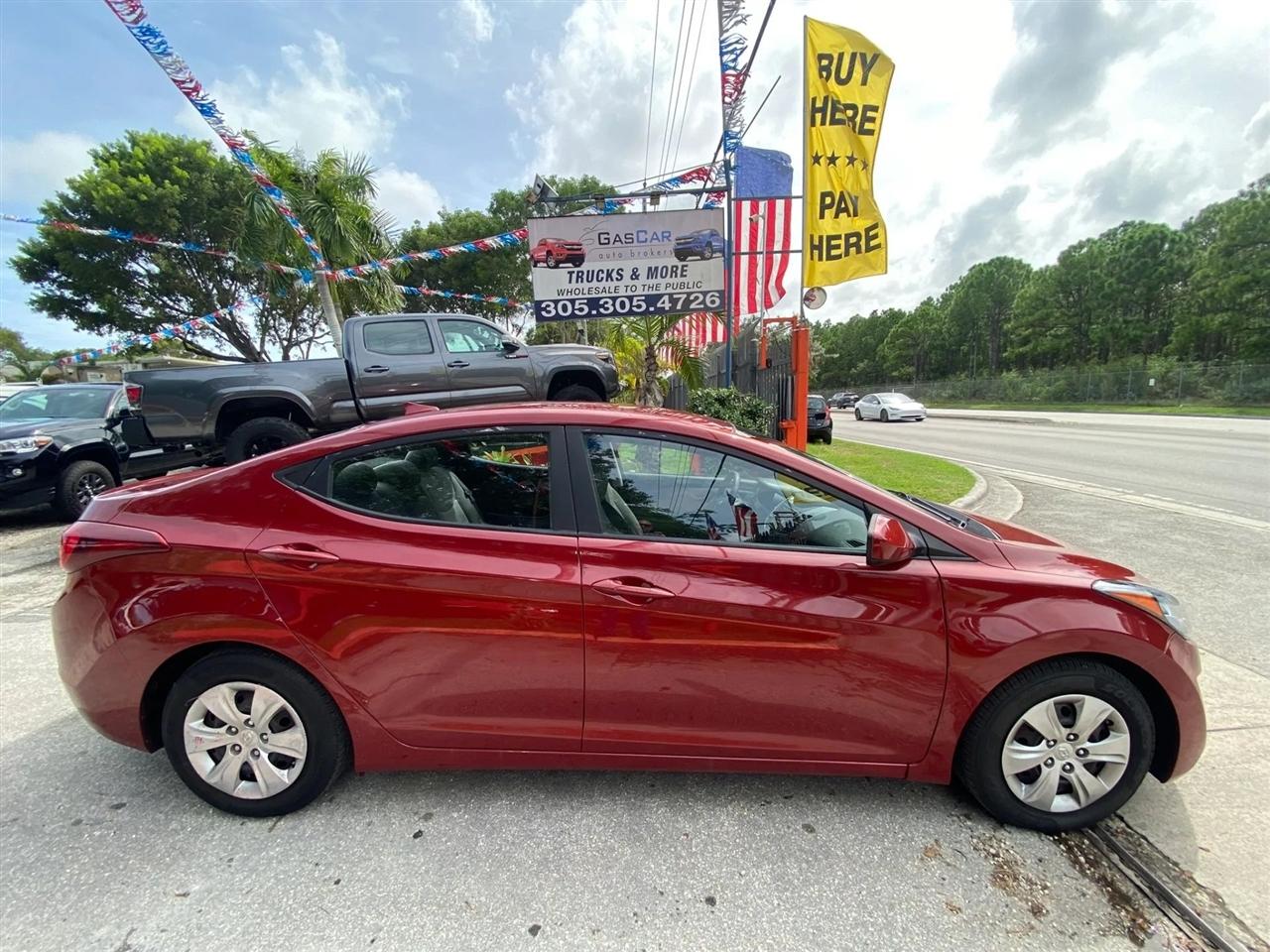 Hyundai Elantra SE 6AT 2016