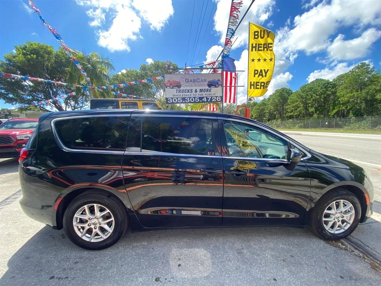 Chrysler Voyager LX 2024