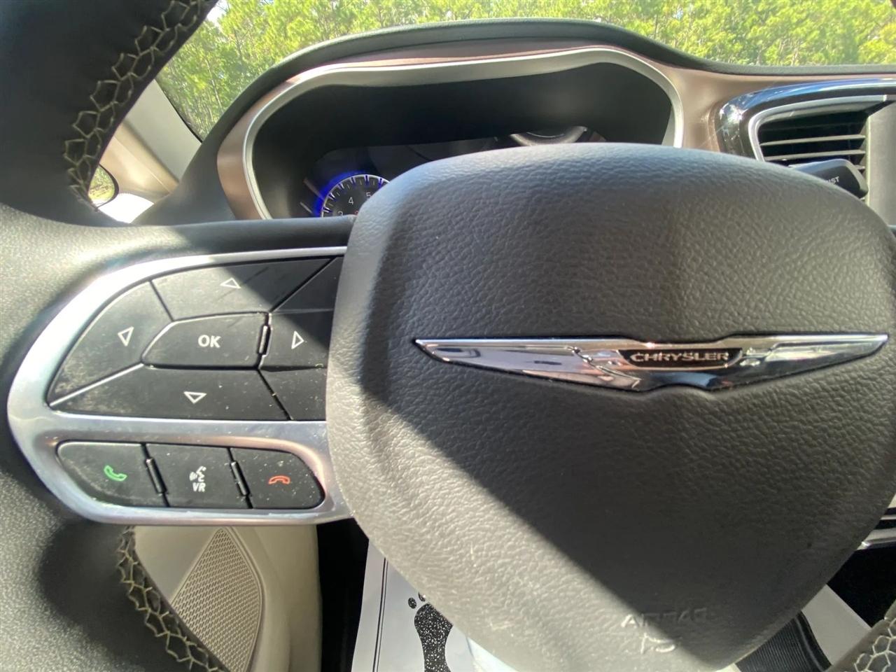 Chrysler Voyager LX 2024