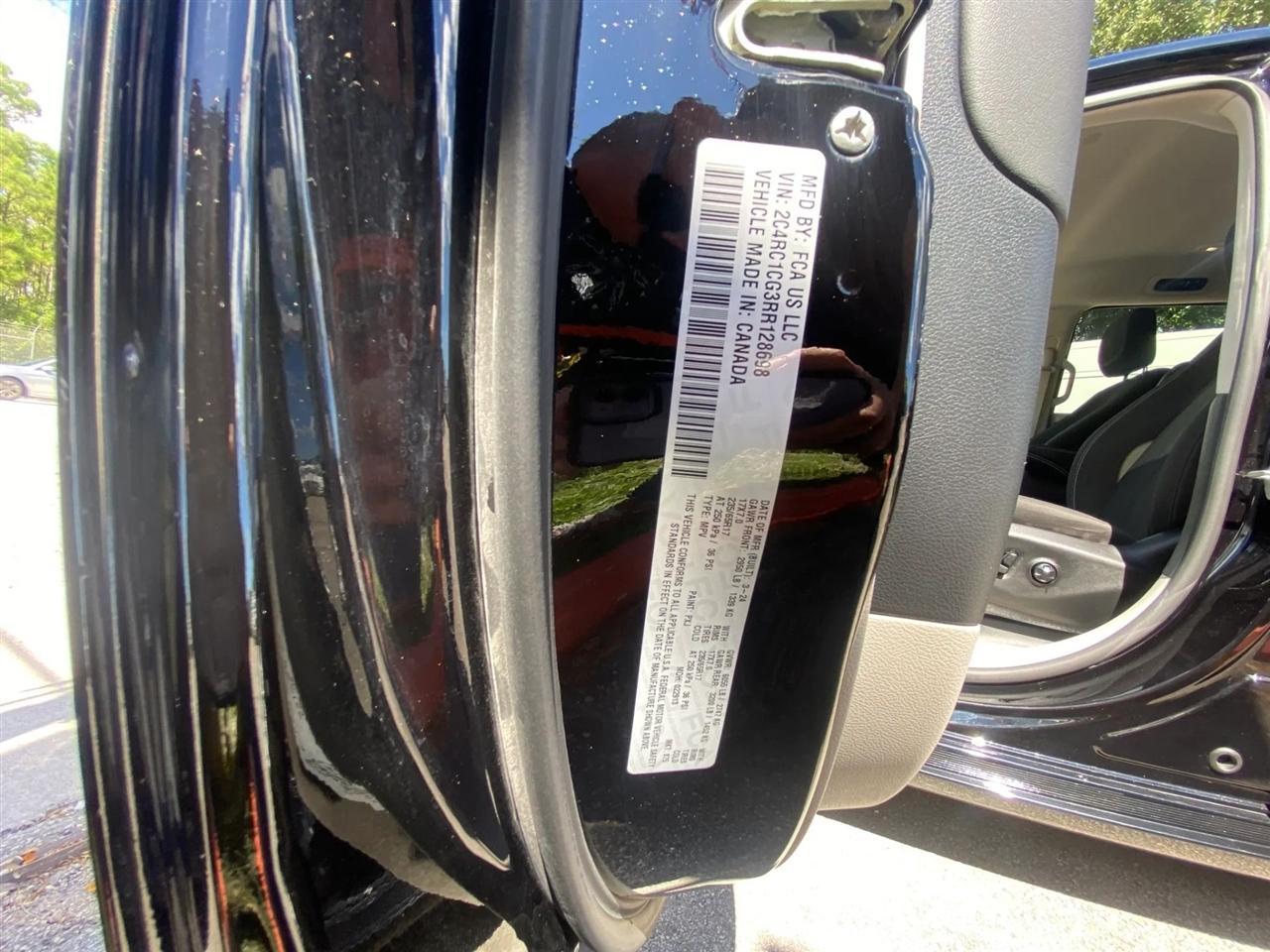 Chrysler Voyager LX 2024
