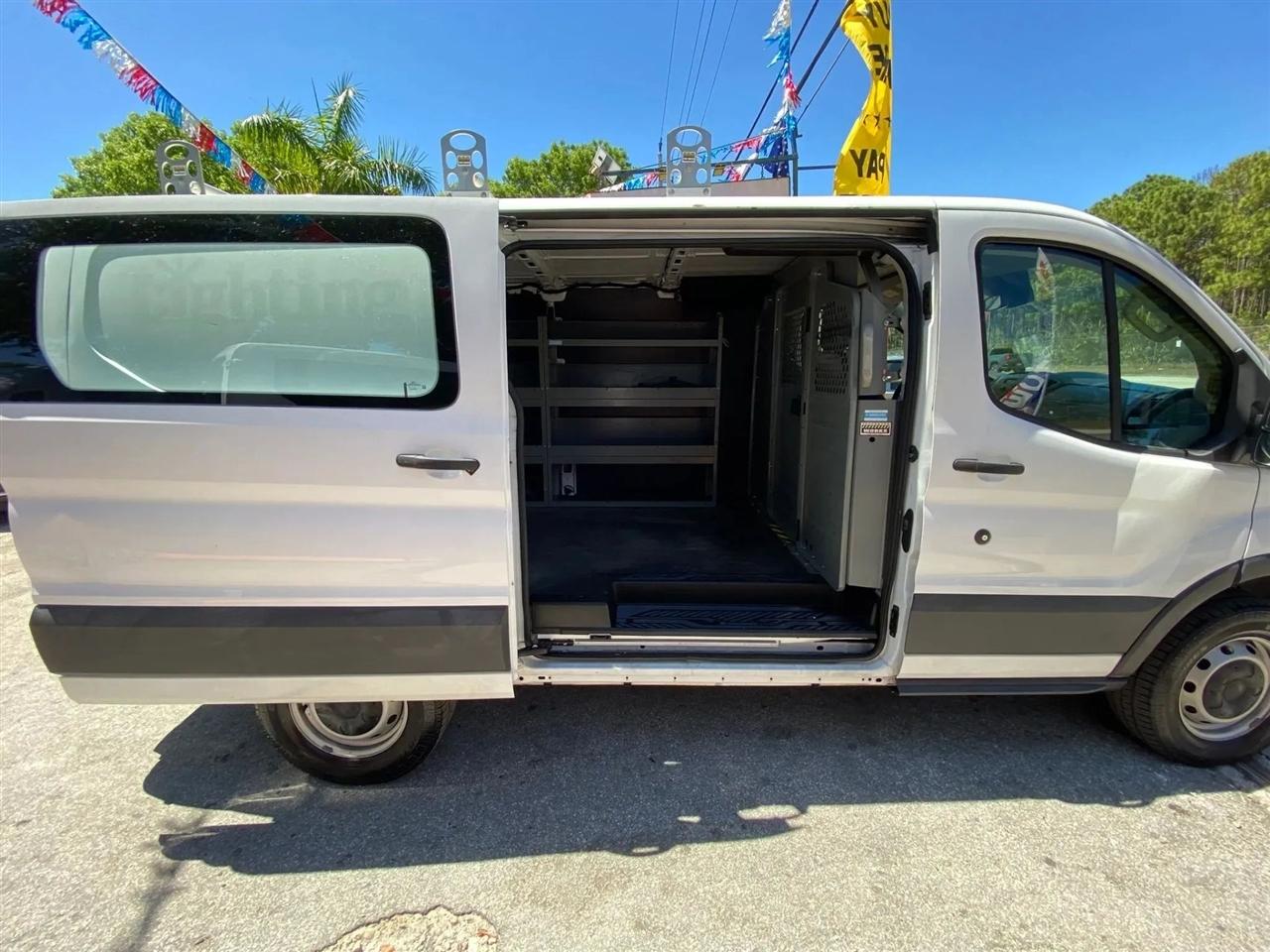 Ford Transit 250 Van Low Roof w/Sliding Pass. 130-in. WB 2016