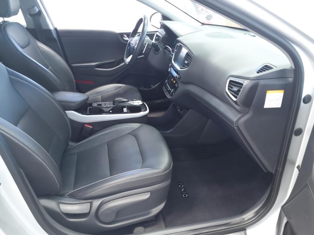 Hyundai Ioniq Electric Limited Hatchback 2019