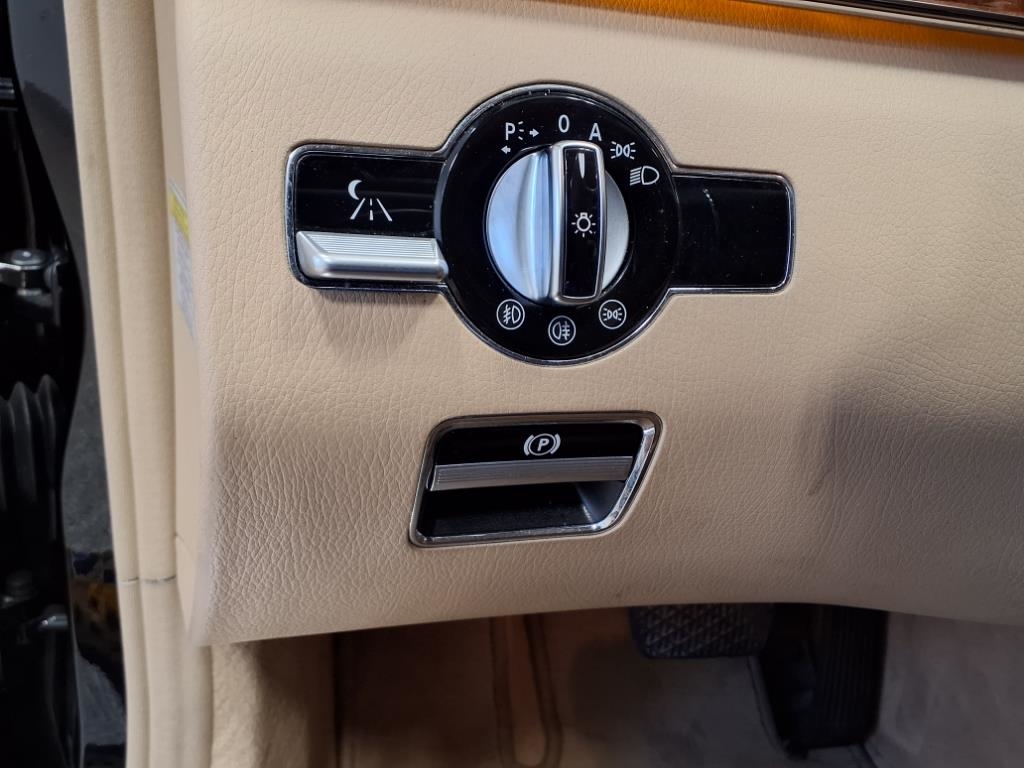 Mercedes-Benz S-Class 4dr Sdn 5.5L V8 4MATIC 2008