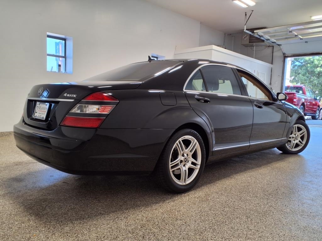 Mercedes-Benz S-Class 4dr Sdn 5.5L V8 4MATIC 2008