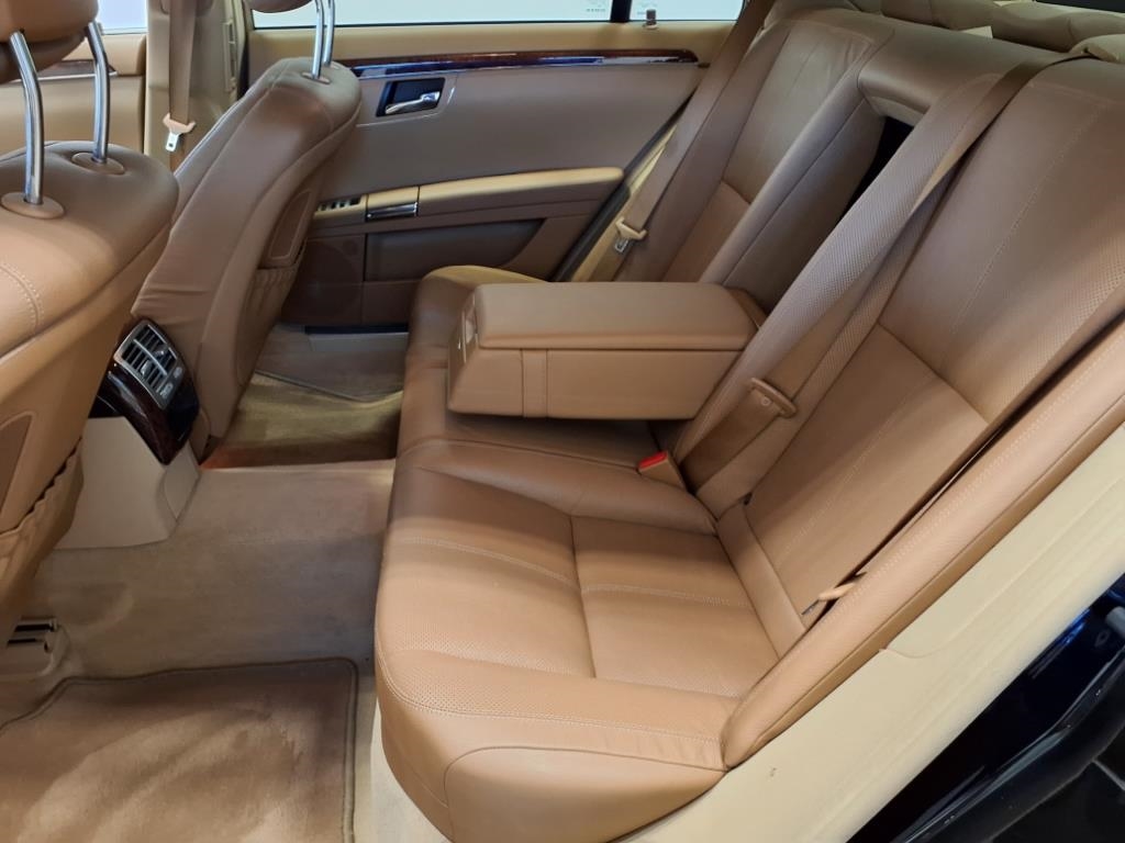 Mercedes-Benz S-Class 4dr Sdn 5.5L V8 4MATIC 2008