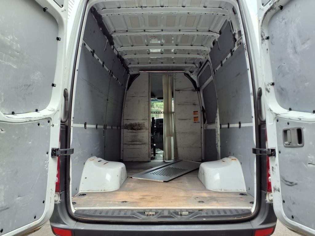2015 Mercedes Benz Sprinter 3500 photo 2