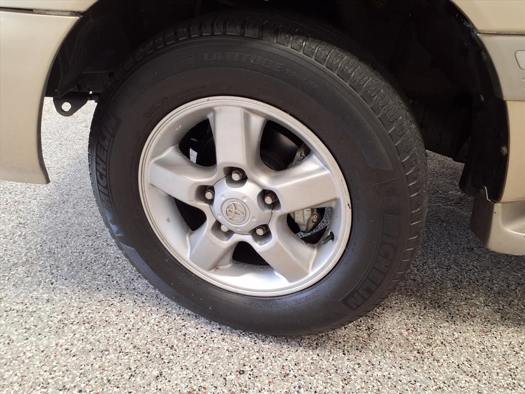 Toyota Land Cruiser 4dr 4WD (Natl) 2003