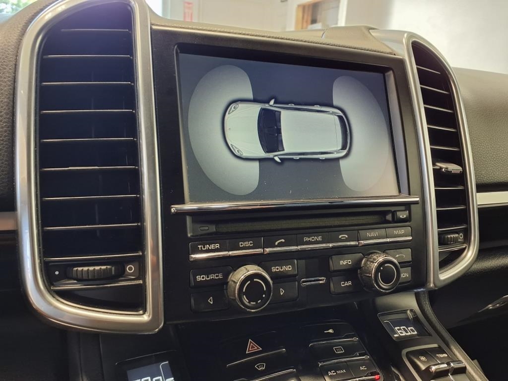 Porsche Cayenne AWD 2011