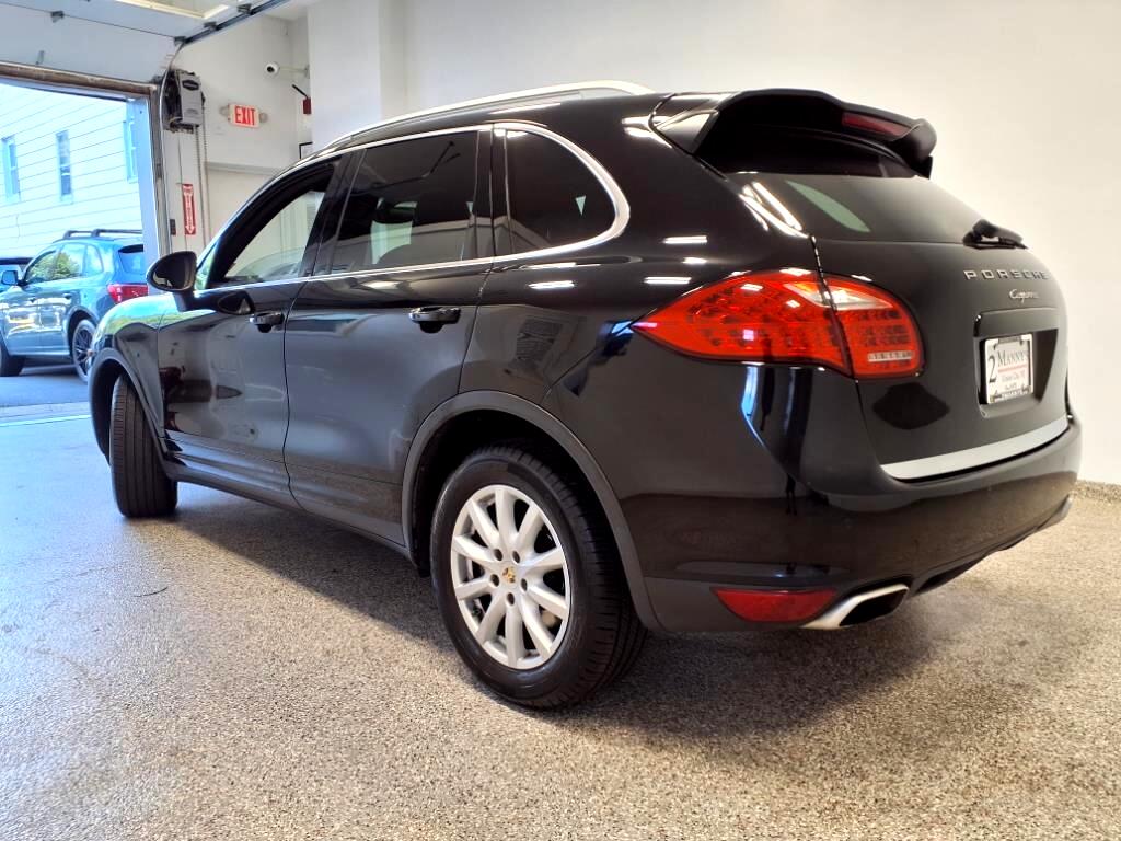 Porsche Cayenne AWD 2011