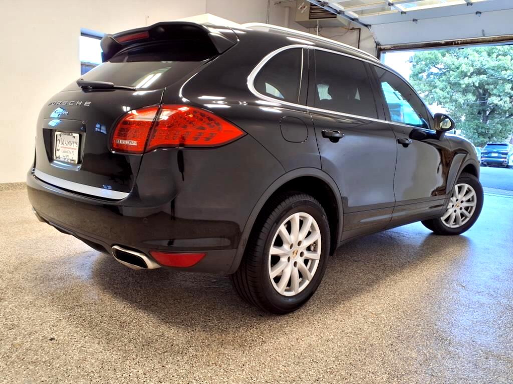 Porsche Cayenne AWD 2011