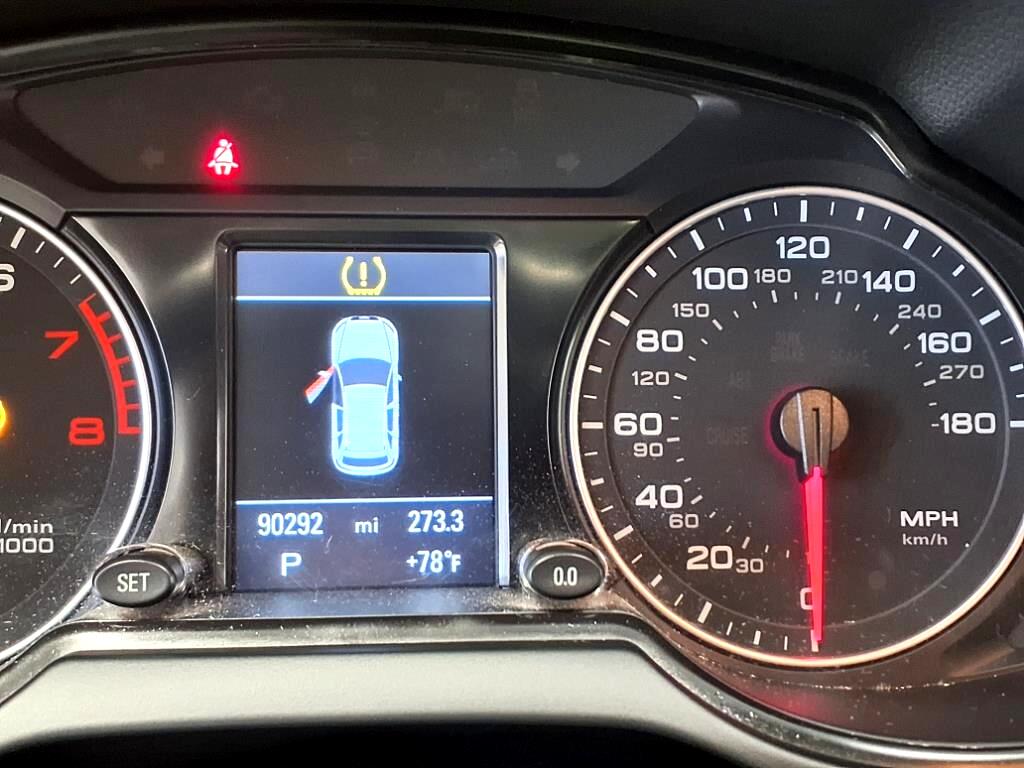 2011 Audi Q5 Premium Plus photo 18