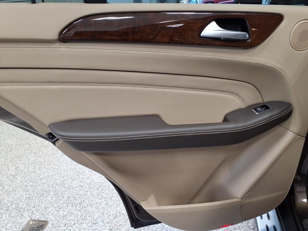 Mercedes-Benz M-Class 4MATIC 4dr ML 400 2015