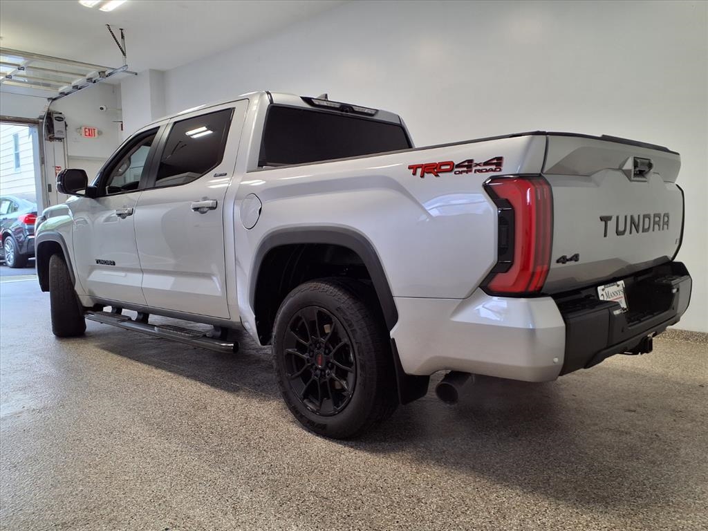 Toyota Tundra 4WD Platinum CrewMax 5.5' Bed (Natl) 2024