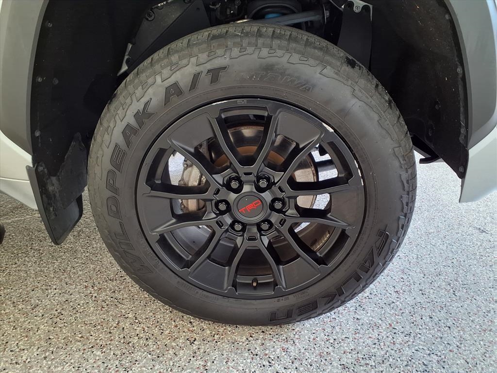 Toyota Tundra 4WD Platinum CrewMax 5.5' Bed (Natl) 2024