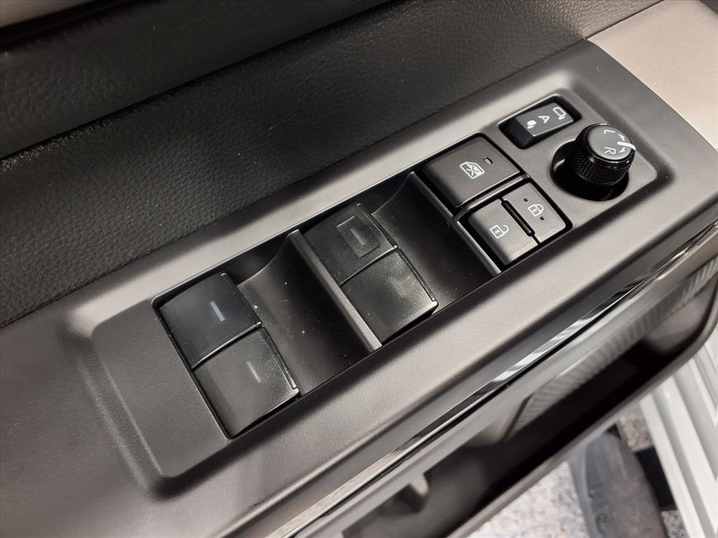 Toyota Tundra 4WD Platinum CrewMax 5.5' Bed (Natl) 2024