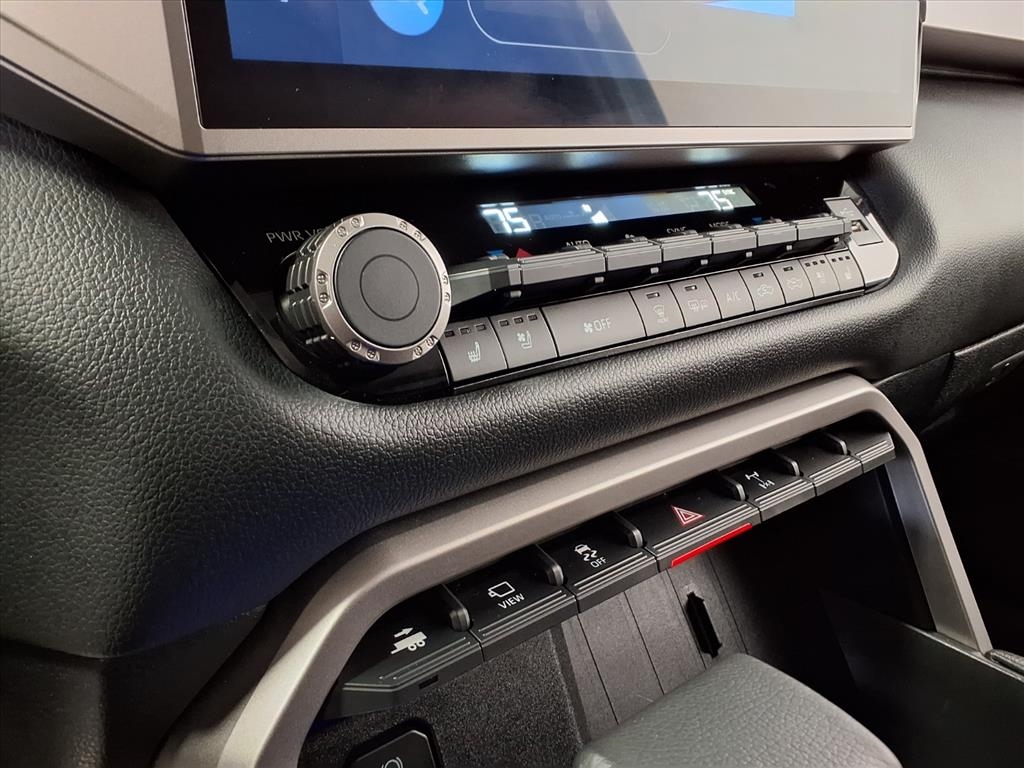 Toyota Tundra 4WD Platinum CrewMax 5.5' Bed (Natl) 2024