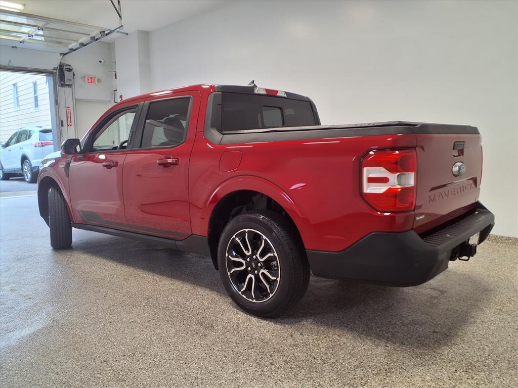 2022 Ford Maverick Lariat photo 2
