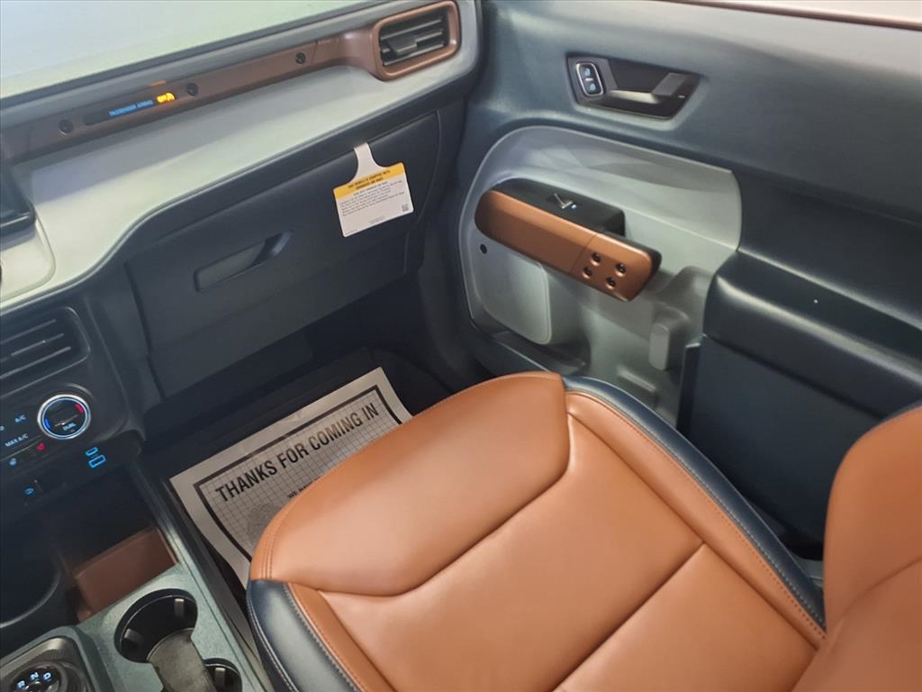 2022 Ford Maverick Lariat photo 9