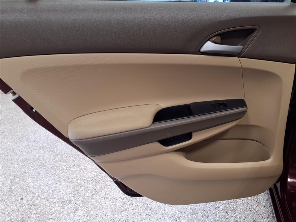 2010 Honda Accord LX photo 7