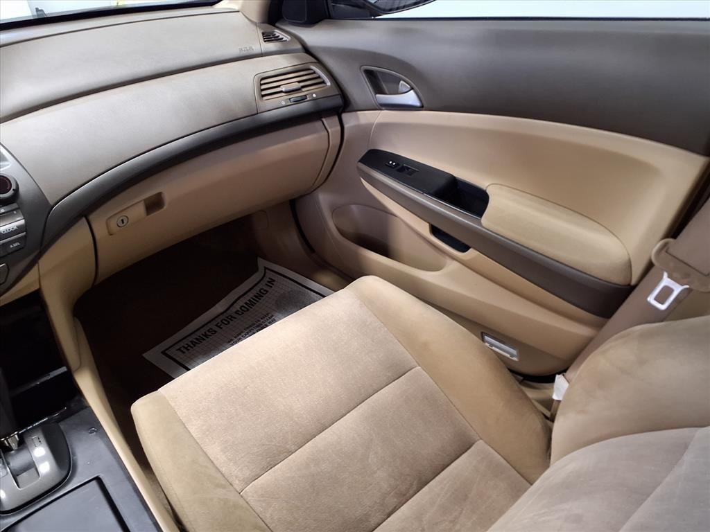 2010 Honda Accord LX photo 10