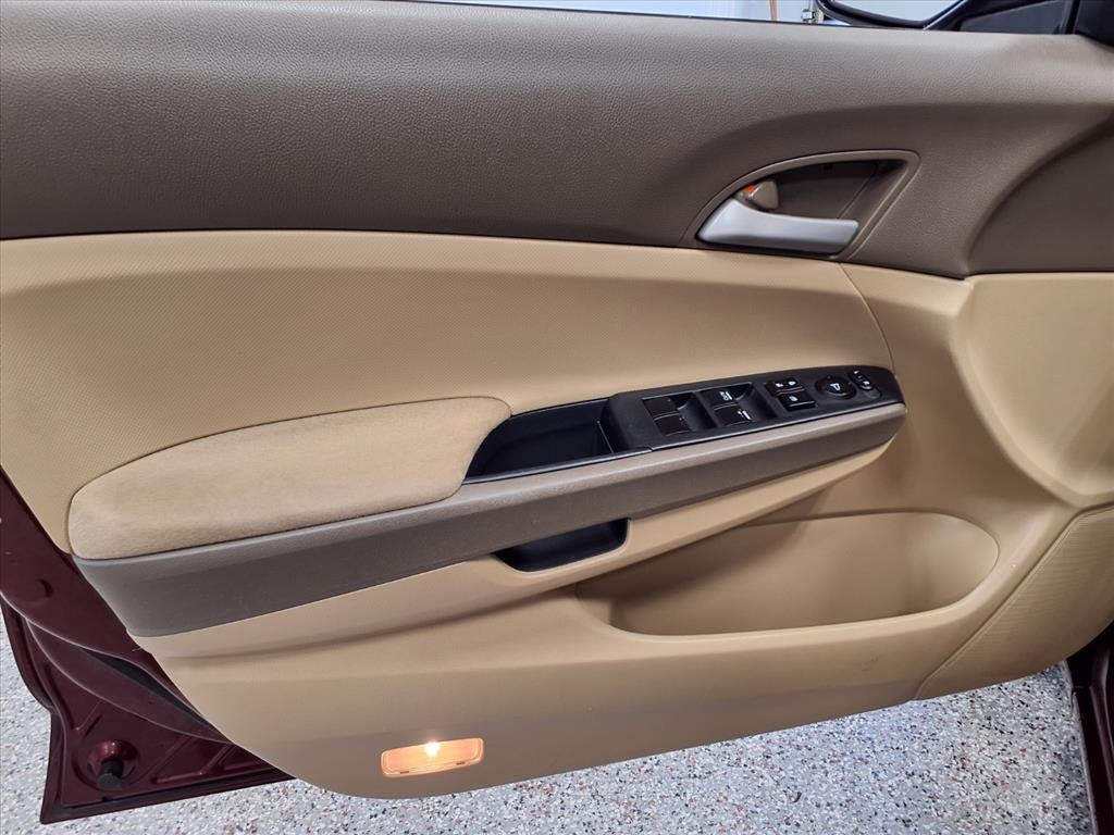 2010 Honda Accord LX photo 11