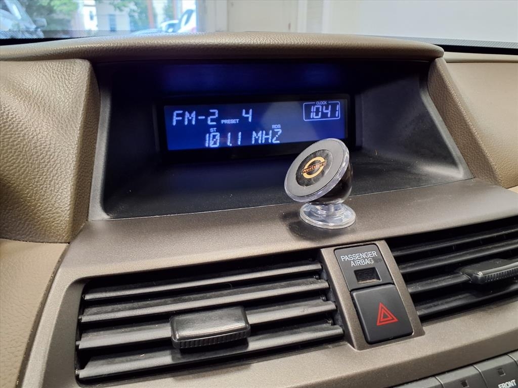 2010 Honda Accord LX photo 16