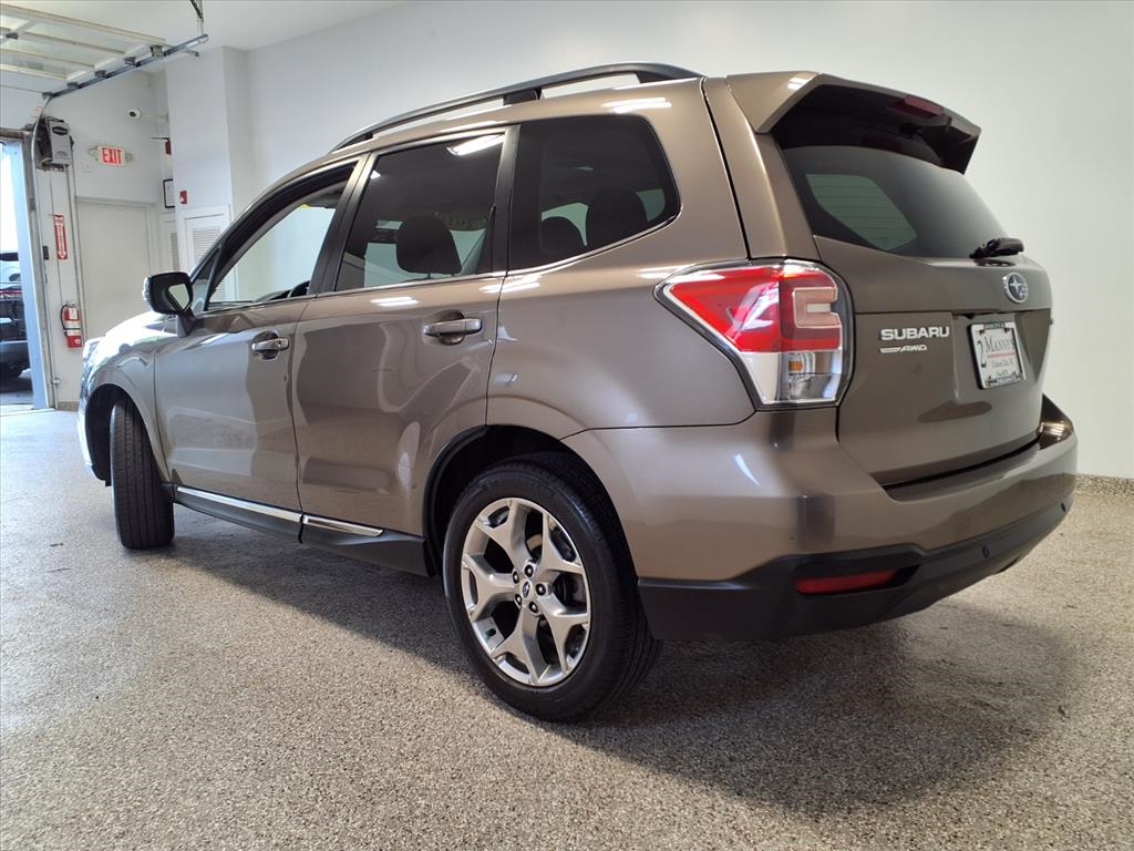 2018 Subaru Forester 2.5i Touring photo 2