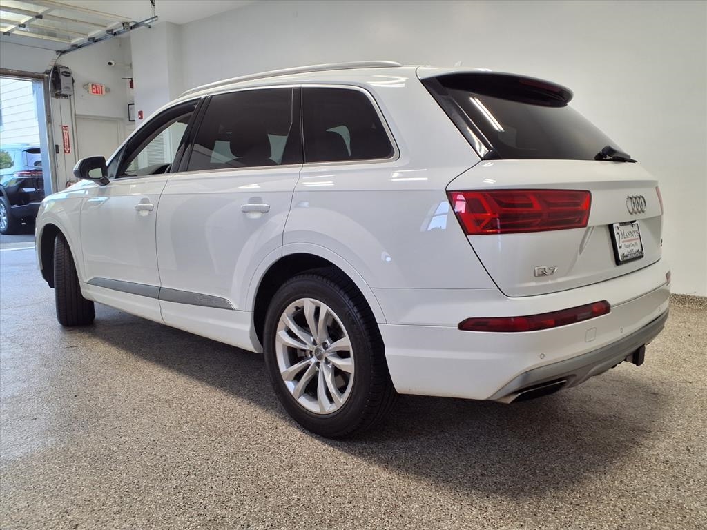 2017 Audi Q7 3.0 Premium Plus photo 2
