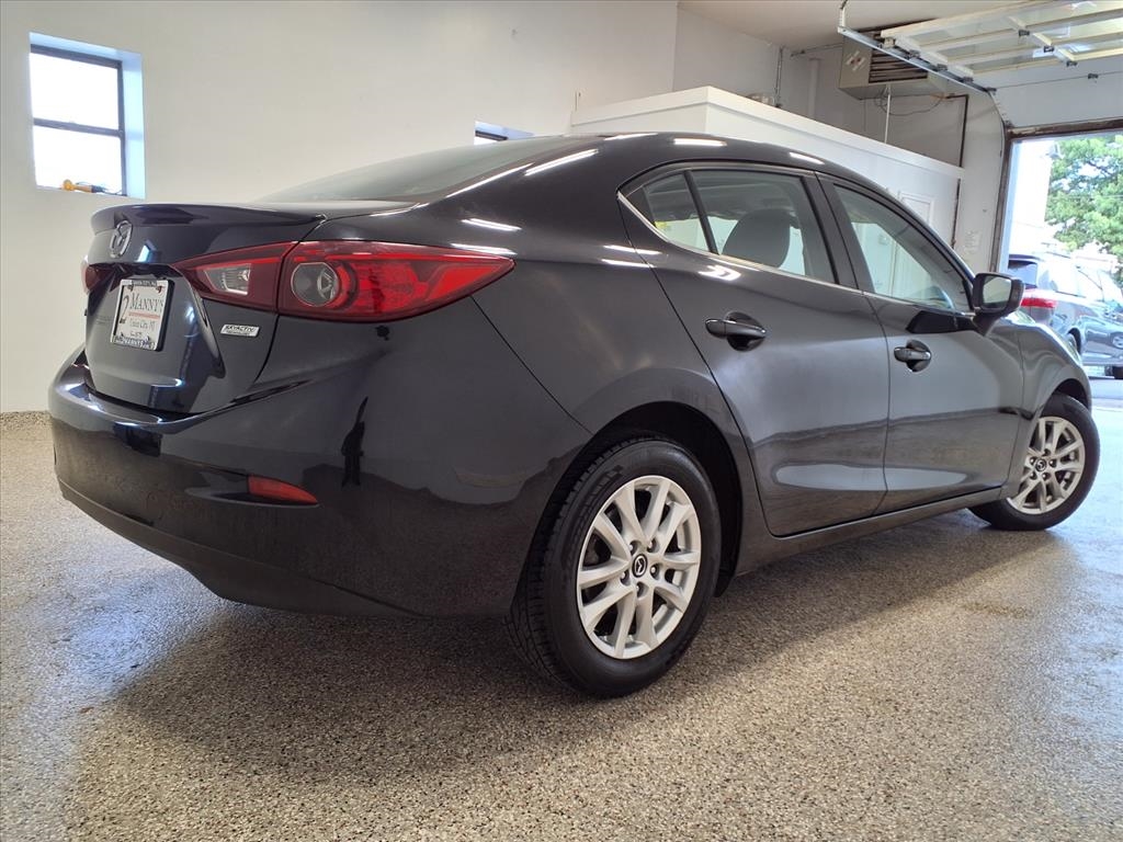 2016 Mazda Mazda3 Touring photo 2