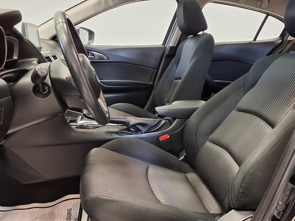 2016 Mazda Mazda3 Touring photo 12