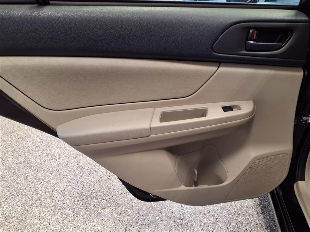 2014 Subaru Impreza 2.0i photo 3