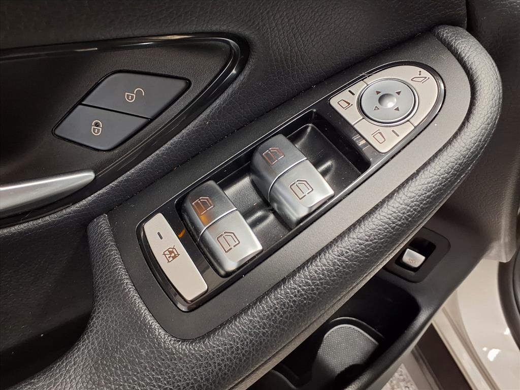 Mercedes-Benz GLC GLC 300 4MATIC SUV 2019