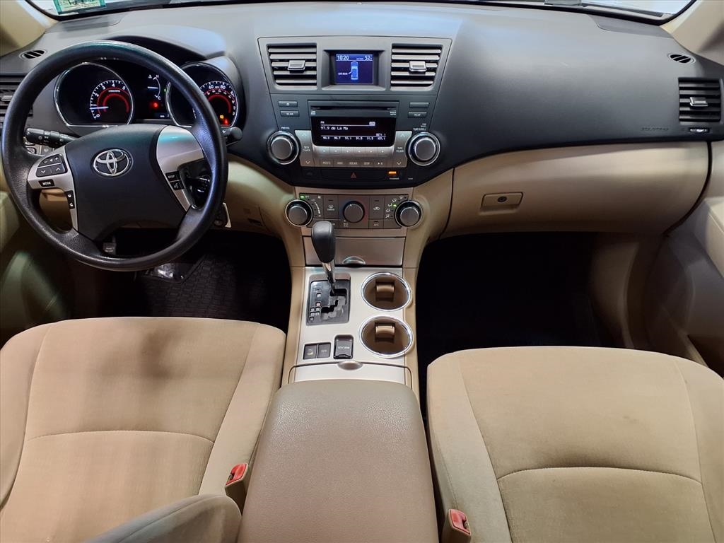 Toyota Highlander 4dr V6 4WD (Natl) 2012