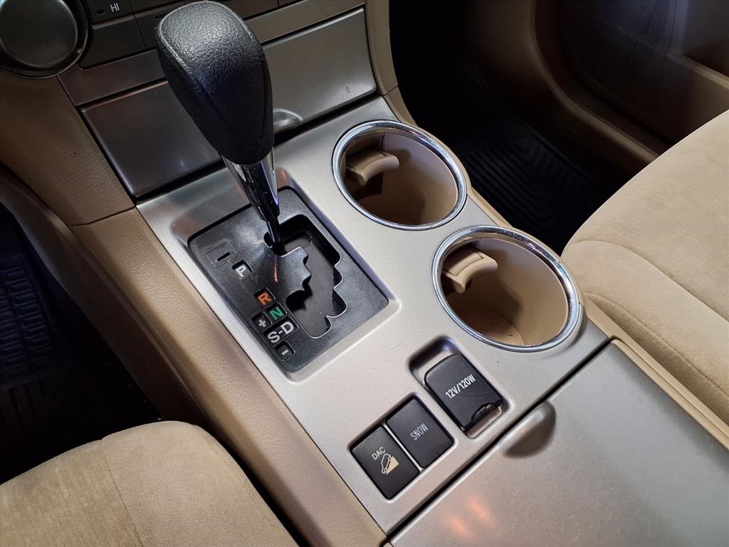 Toyota Highlander 4dr V6 4WD (Natl) 2012