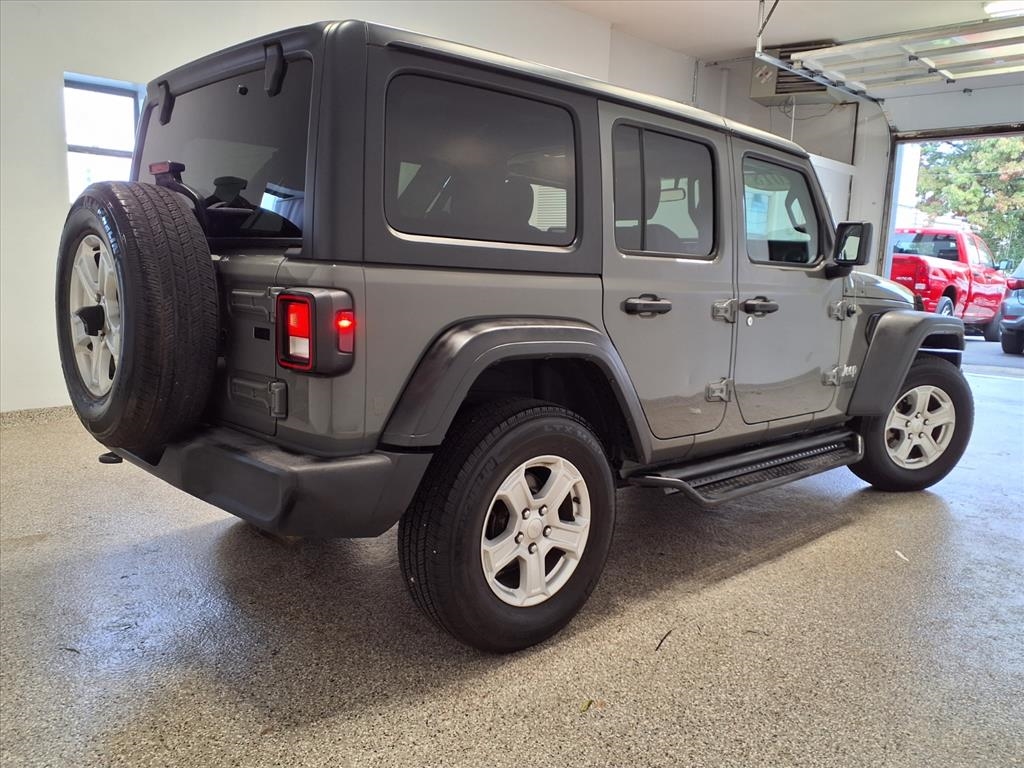 2018 Jeep Wrangler Unlimited Sport S photo 3