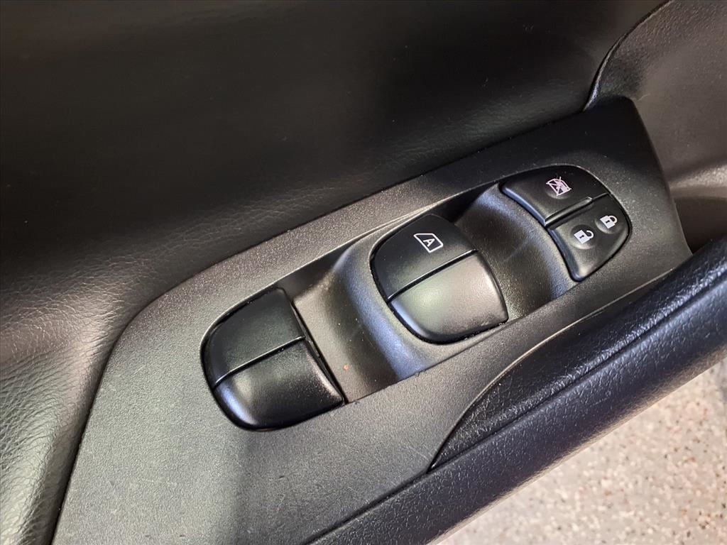 Nissan Altima 2.5 SR Sedan 2017