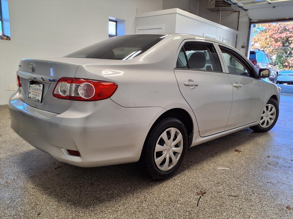 Toyota Corolla LE 2012