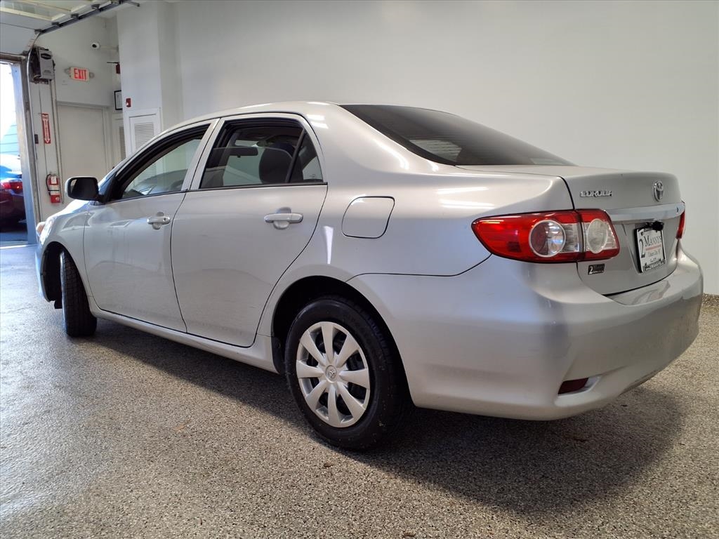 Toyota Corolla LE 2012