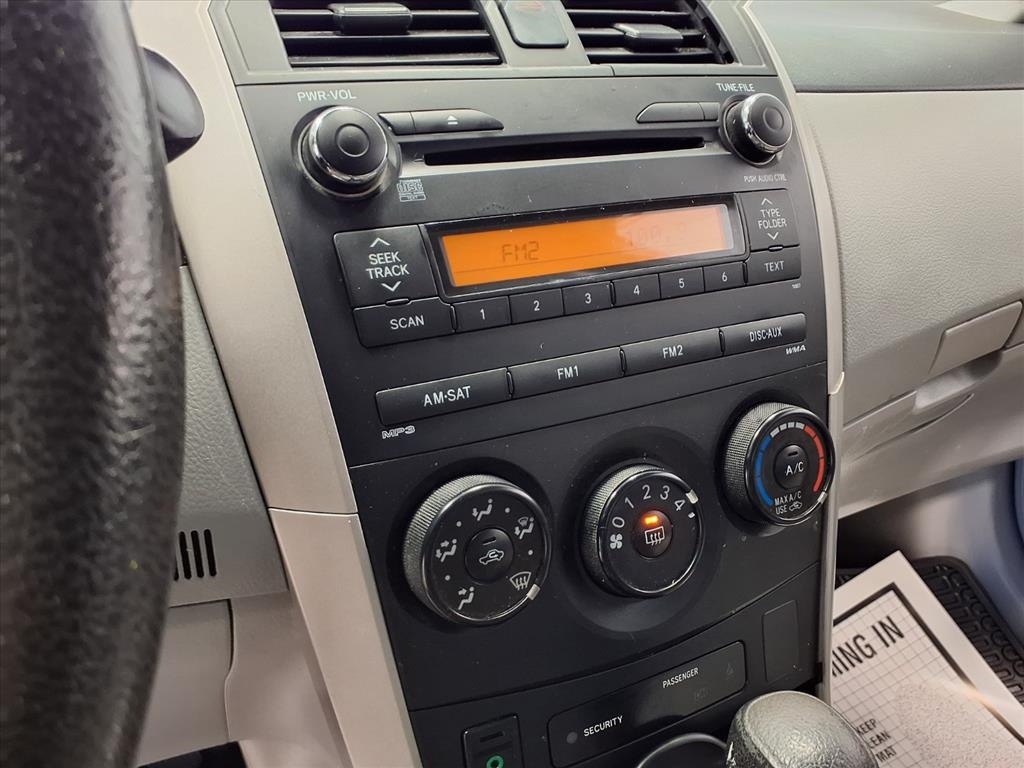 Toyota Corolla LE 2012