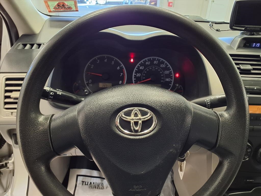Toyota Corolla LE 2012