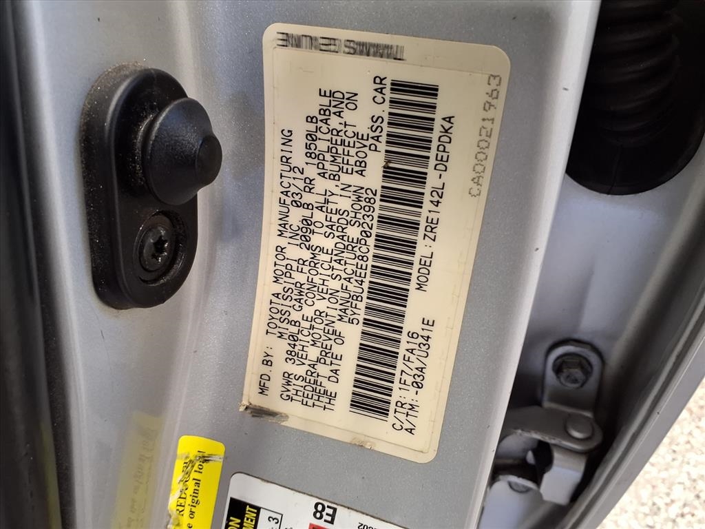 Toyota Corolla LE 2012