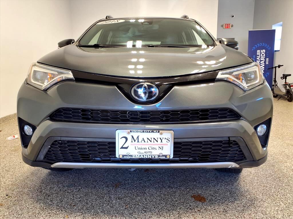 Toyota RAV4 SE AWD (Natl) 2018