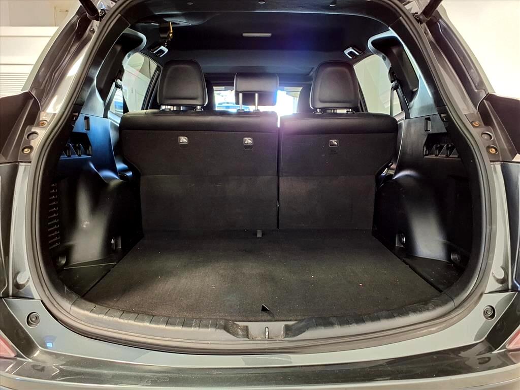 Toyota RAV4 SE AWD (Natl) 2018