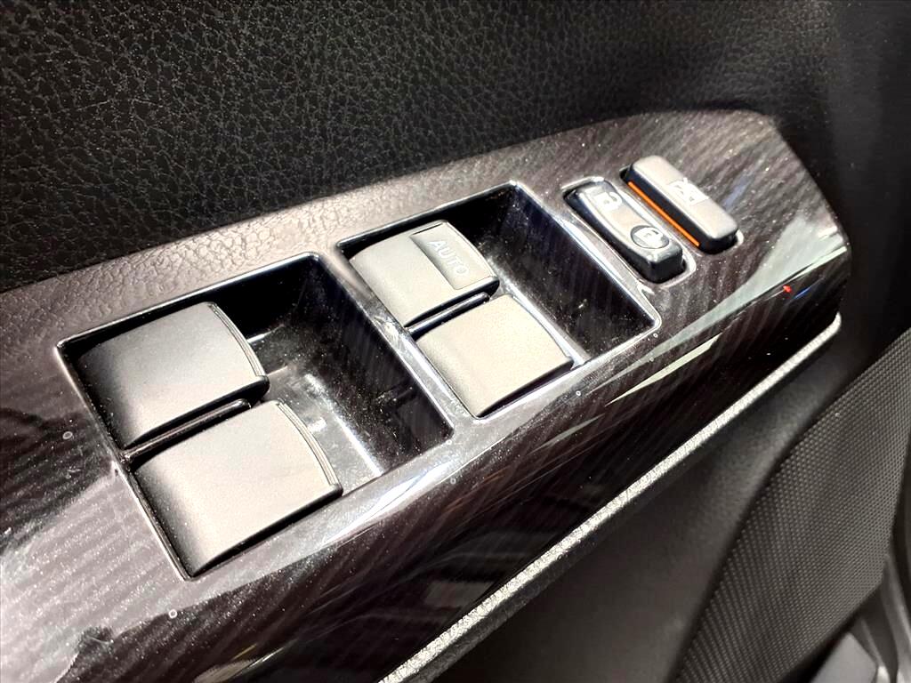 Toyota RAV4 SE AWD (Natl) 2018