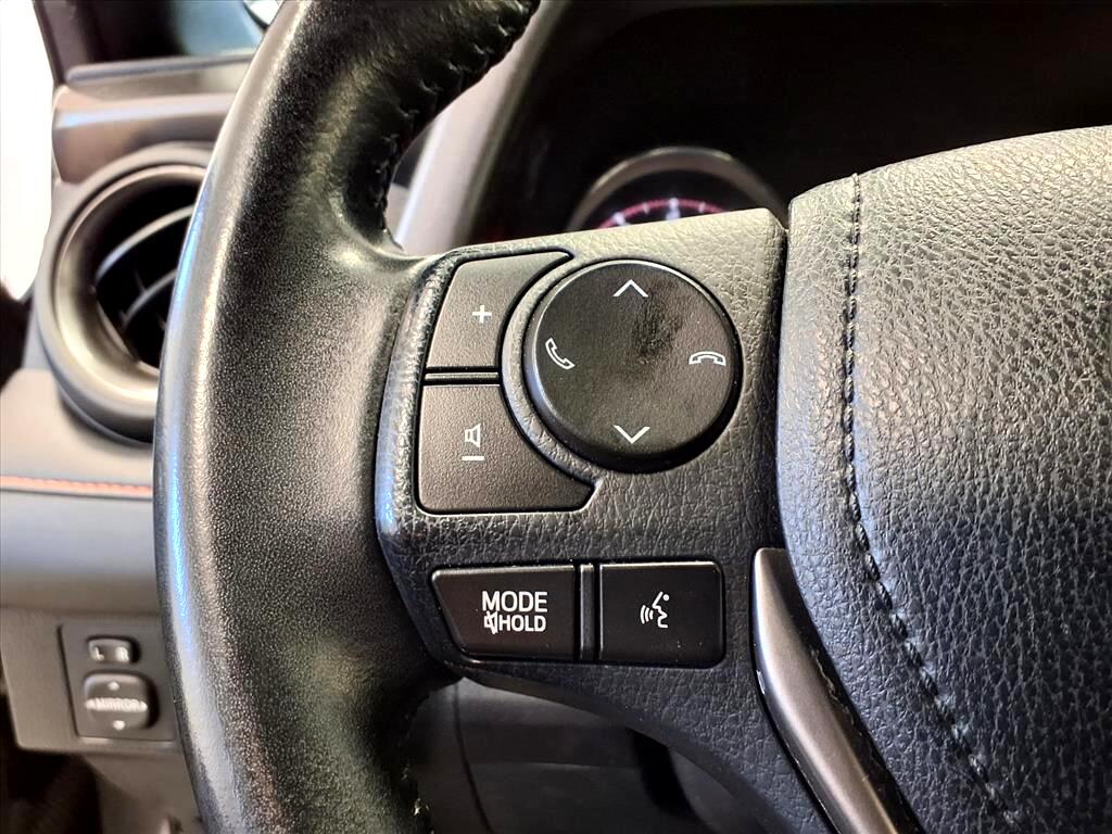 Toyota RAV4 SE AWD (Natl) 2018